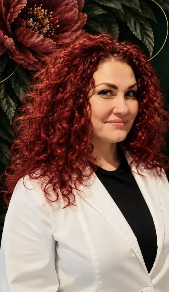 Danielle Anderson, esthetician